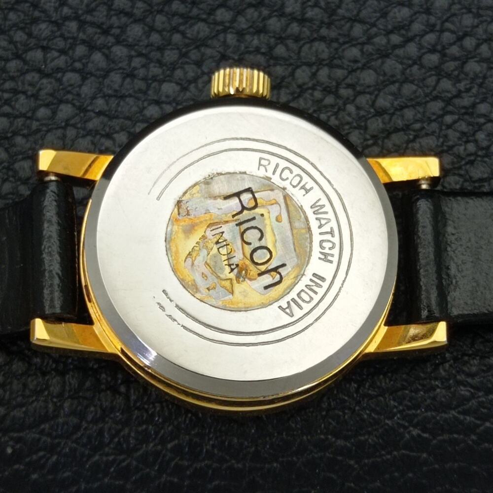 Vintage 1982 Ricoh Automatic Womans Gold Watch W/daydate & Gold accents - Picture 8 of 8